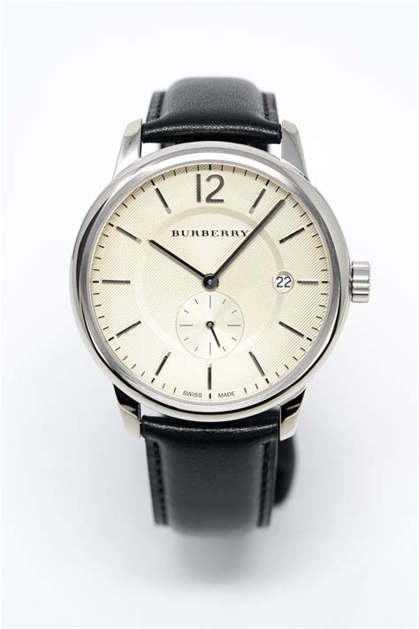 Burberry The Classic Horseferry Beige Dial Black Leather Strap 